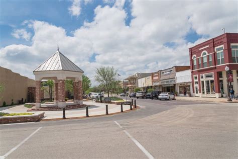 Enis texas - Ennis, TX. Ennis, TX. Ennis is on the Southern Pacific Railroad and at the intersection of Interstate Highway 45, State highways 34, 75, and 287, and Farm roads 85, 879, 1183, 1722, and 3413, fourteen miles southeast of Waxahachie in southeastern Ellis County. Bardwell Lake, a popular recreational area, is less than a mile south of the city …